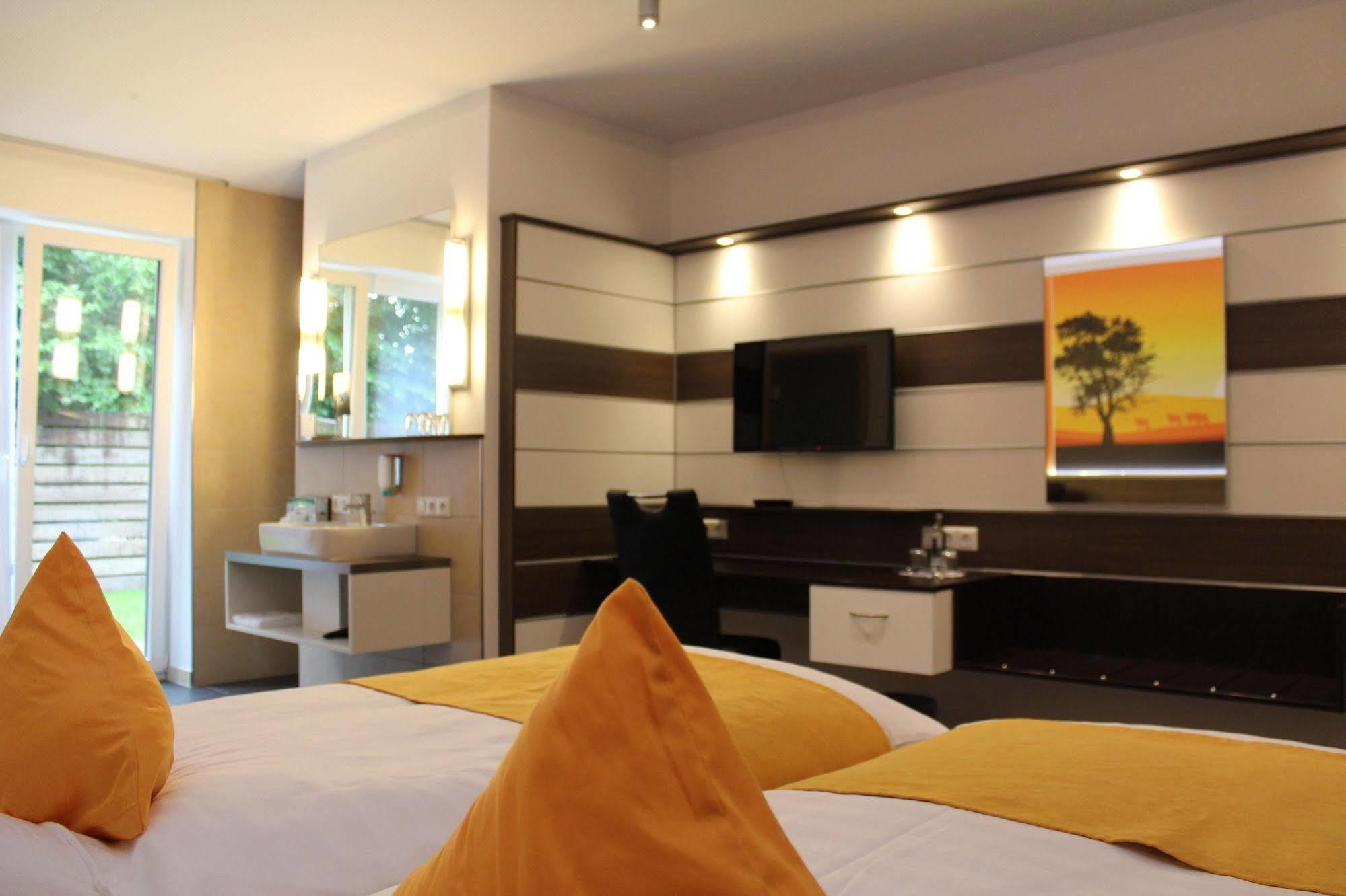 Hotel Ripken Kirchhatten Екстериор снимка