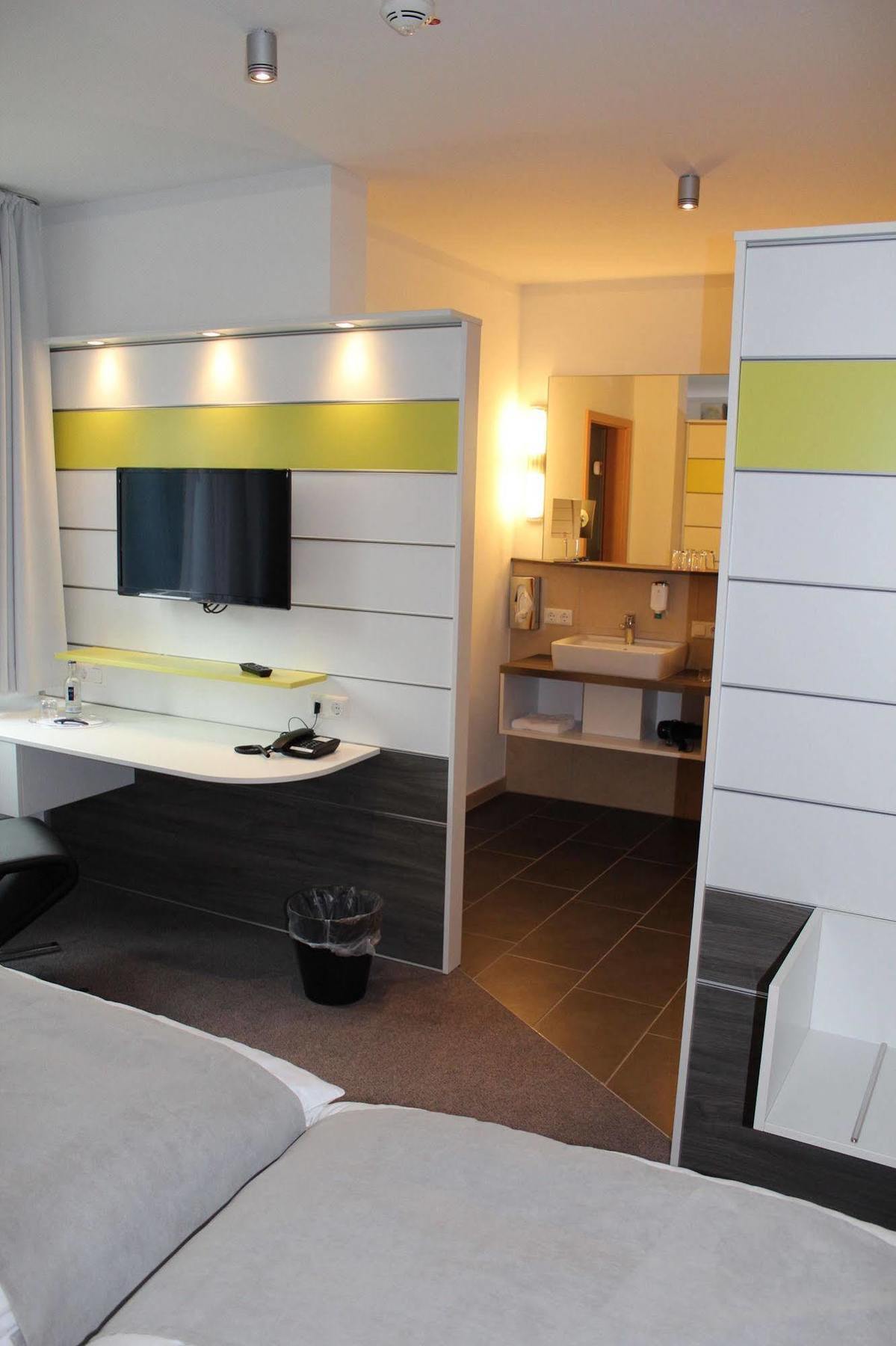 Hotel Ripken Kirchhatten Екстериор снимка