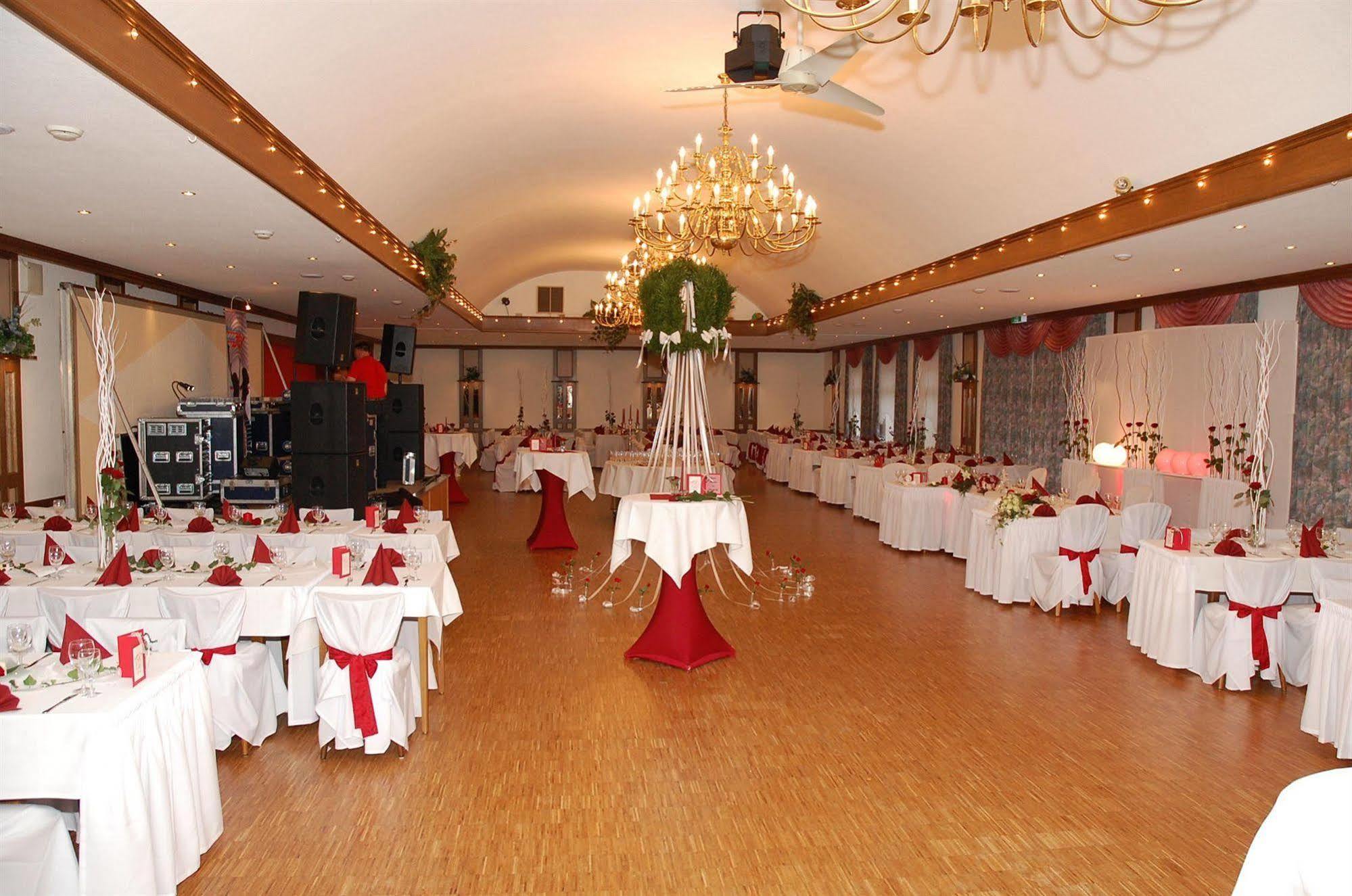 Hotel Ripken Kirchhatten Екстериор снимка